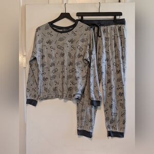 Harry Potter Wizarding World Pajama Set Jogger Lounge Sleepwear Med Movie Merch